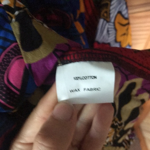 NWT Multi Color Tribal Mixed- print Short Sleeve Top Zip at back neck Women's XL - Picture 6 of 9